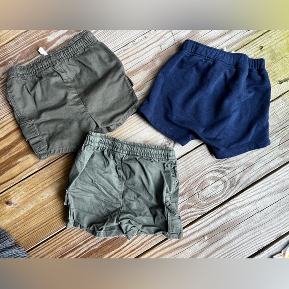 Infant Baby Old Navy Green and Blue Casual Shorts 6-12M - Picture 2 of 3